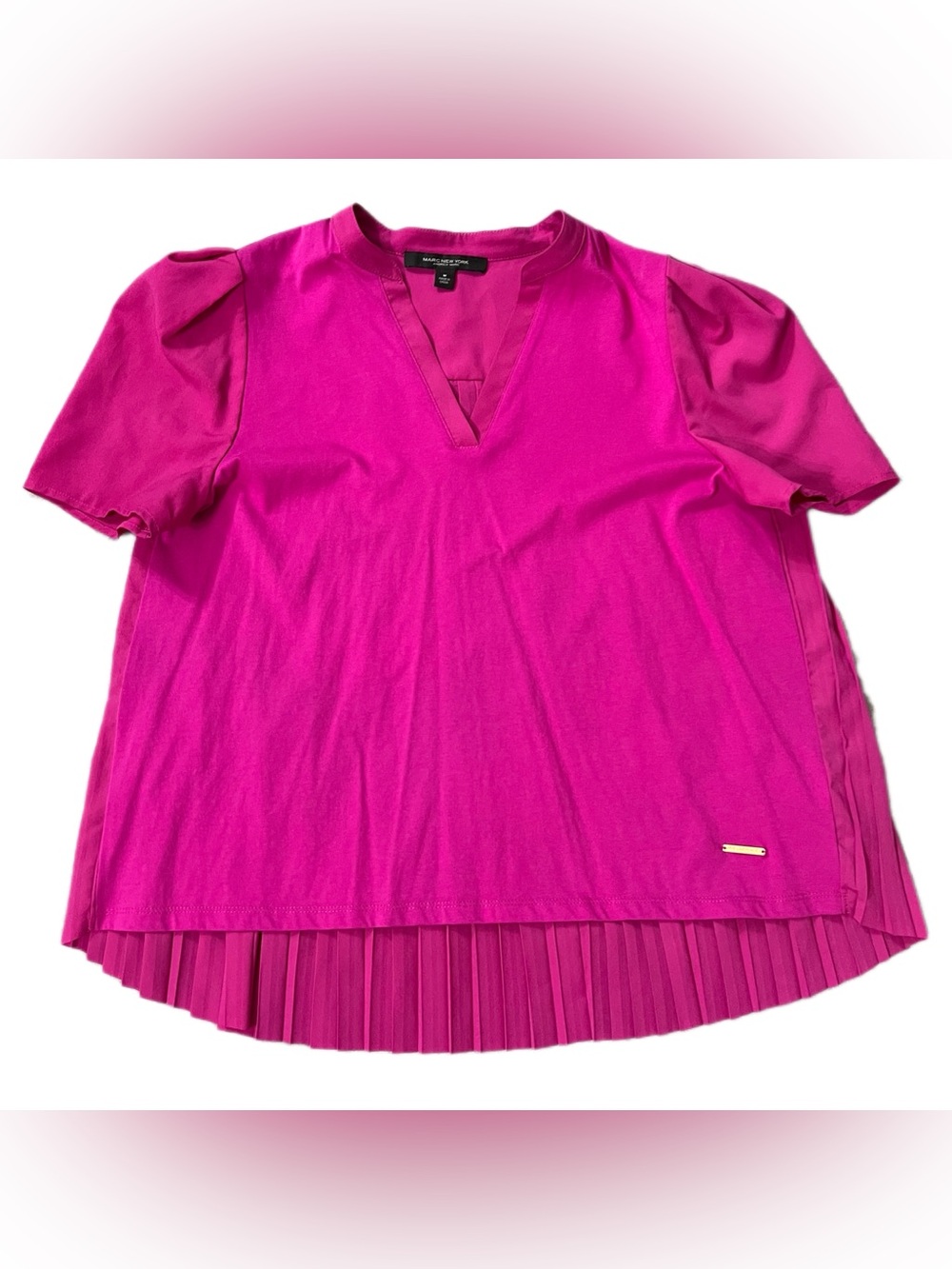 Marc New York magenta v-neck blouse top with back pleats US Women’s medium EUC